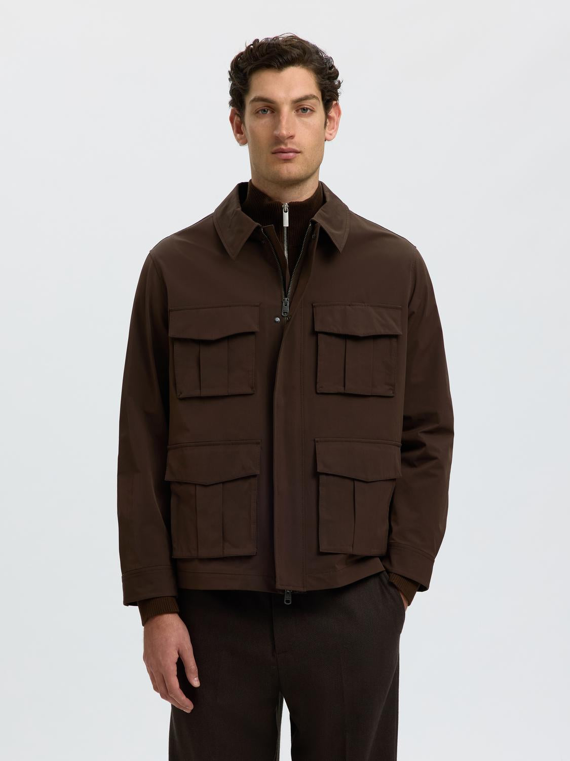 model_shot-front